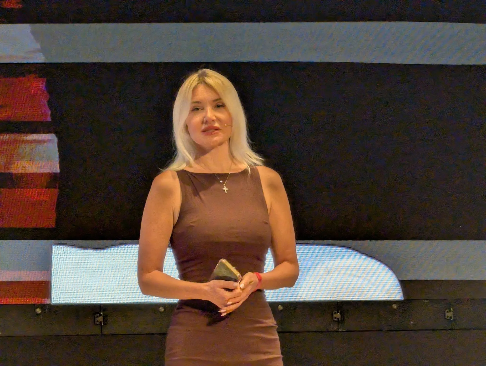 Marta Barandiy speaking on stage at Alhambra Venture in Granada.